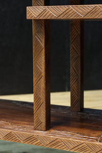 花彫刻が華やかな日光彫の飾り棚 BB3086