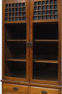 ダイヤガラスが煌めくレトロモダンな観音扉のガラスケース BB3092