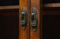 ダイヤガラスが煌めくレトロモダンな観音扉のガラスケース BB3092