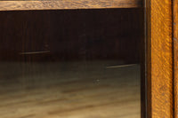 ダイヤガラスが煌めくレトロモダンな観音扉のガラスケース BB3092