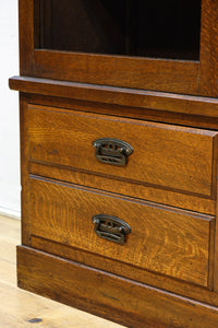 ダイヤガラスが煌めくレトロモダンな観音扉のガラスケース BB3092