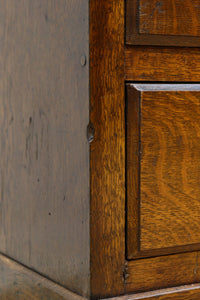 ダイヤガラスが煌めくレトロモダンな観音扉のガラスケース BB3092