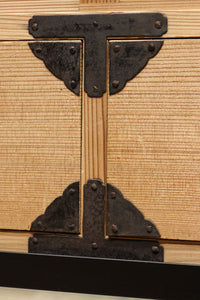 七宝組子が可愛らしいアイアンフレーム付き枕箪笥 BB3094