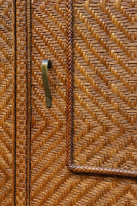 珍品!! 味わい深い網代編みの衣裳箪笥 BB3101