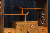 時代を経た味わいが風情溢れる上質な飾り棚 BB3103