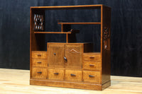 時代を経た味わいが風情溢れる上質な飾り棚 BB3103