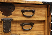 珍品!! 迫力ある装飾金具で飾られた絢爛な観音扉の小型帳場箪笥 BB3105