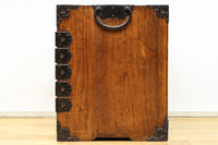 珍品!! 迫力ある装飾金具で飾られた絢爛な観音扉の小型帳場箪笥 BB3105