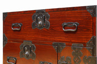 大振りの装飾金具で趣きのある庄内衣裳箪笥 BB3109