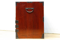 大振りの装飾金具で趣きのある庄内衣裳箪笥 BB3109