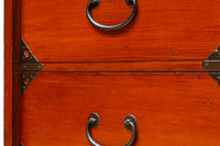 引き出し内部にまで黒漆を施した上質な庄内収納箪笥 BB3113