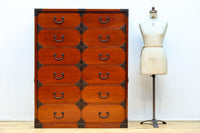 引き出し内部にまで黒漆を施した上質な庄内収納箪笥 BB3113