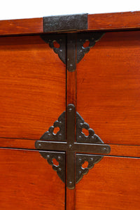 引き出し内部にまで黒漆を施した上質な庄内収納箪笥 BB3113