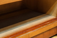 国産ステンドグラスが煌めく魅力的な造りのライティングビューロー BB3114