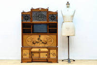 国産ステンドグラスが煌めく魅力的な造りのライティングビューロー BB3114