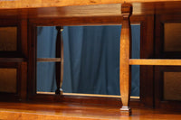 国産ステンドグラスが煌めく魅力的な造りのライティングビューロー BB3114