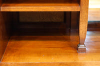 国産ステンドグラスが煌めく魅力的な造りのライティングビューロー BB3114