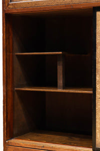 歴史ある味わい深いふすま絵の飛騨地方茶箪笥 BB3116