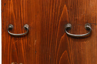 歴史ある味わい深いふすま絵の飛騨地方茶箪笥 BB3116