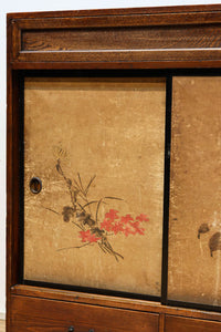 歴史ある味わい深いふすま絵の飛騨地方茶箪笥 BB3116