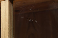 ゆらゆらガラスが引き立つ上品な佇まいをした三段重ねのレトロガラスケース BB3123