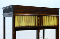 タイル細工を施したレトロ感溢れる稀少アンバー色ガラス4面ショーケース BB3124