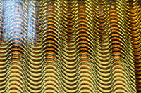 タイル細工を施したレトロ感溢れる稀少アンバー色ガラス4面ショーケース BB3124