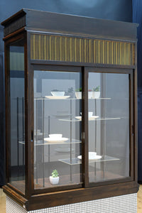 タイル細工を施したレトロ感溢れる稀少アンバー色ガラス4面ショーケース BB3124