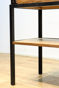 凛とした風格漂うアイアンフレーム付き総桐刀箪笥 BB3126