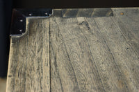 凛とした風格漂うアイアンフレーム付き総桐刀箪笥 BB3126