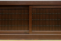 上品さが際立つみざら戸づくりの近江水屋箪笥 BB3132