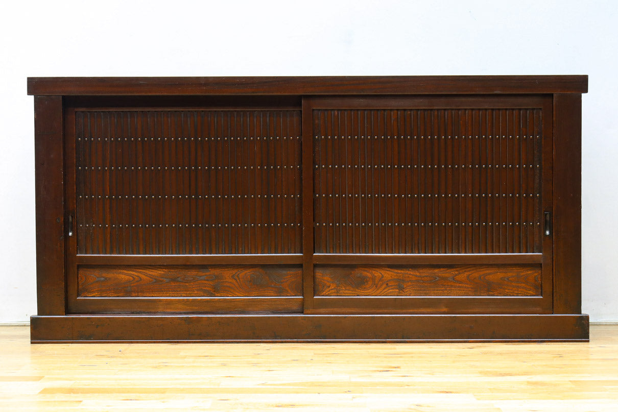 みざら戸づくりで格調の高い水屋箪笥 BB3140 – 古福庵