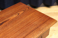 優美なけやき一枚板と印象的な脚作りで気品ある文机 BB3146