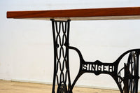 SINGER社のミシン台を活かしたレトロ感のあるテーブル BB3147