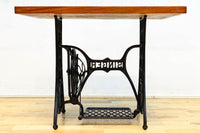 SINGER社のミシン台を活かしたレトロ感のあるテーブル BB3147