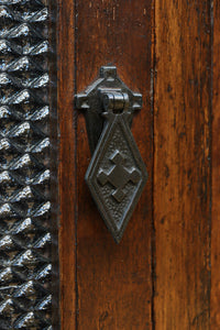 木枠デザインや蛇腹戸造りがお洒落なレトロ本棚 BB3150