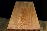 優美な杢目が流れる素地色の三方総欅収納箪笥 BB3153