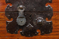 落ち着いた色艶で引き出し付きのつづら箱 BB3155