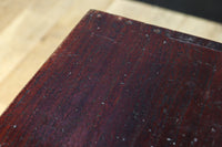 レトロな雰囲気纏う小型の総桐飾り棚 BB3158