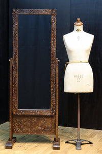 桜模様で飾られた美しい軽井沢彫りの姿見 BB3160