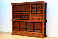 幅1960ミリ!! 四枚引き戸の壮観な造りで貫禄溢れる近江水屋箪笥 BB3173-MT