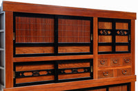 幅1960ミリ!! 四枚引き戸の壮観な造りで貫禄溢れる近江水屋箪笥 BB3173-MT