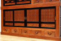 幅1960ミリ!! 四枚引き戸の壮観な造りで貫禄溢れる近江水屋箪笥 BB3173-MT