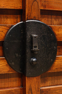 見事な杢目の素晴らしい面持ちの全面総欅越後帳場箪笥 BB3218