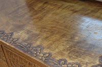 桜の木が引き出し前面に美しく描かれた軽井沢彫りの鏡台 BB3236