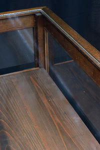 昭和レトロ!! タイルの細工がお洒落なオークガラスケース BB3237