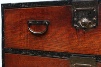 味わい深い古色に包まれたアイアンフレーム付き最上小箪笥 BB3240