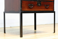 味わい深い古色に包まれたアイアンフレーム付き最上小箪笥 BB3240