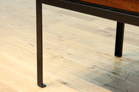 味わい深い古色に包まれたアイアンフレーム付き最上小箪笥 BB3240