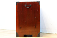 赤みを帯びた風情溢れる最上小箪笥 BB3241